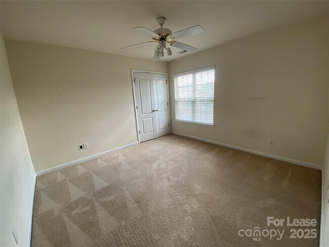 Building Photo - 6512 Manitoba Ln