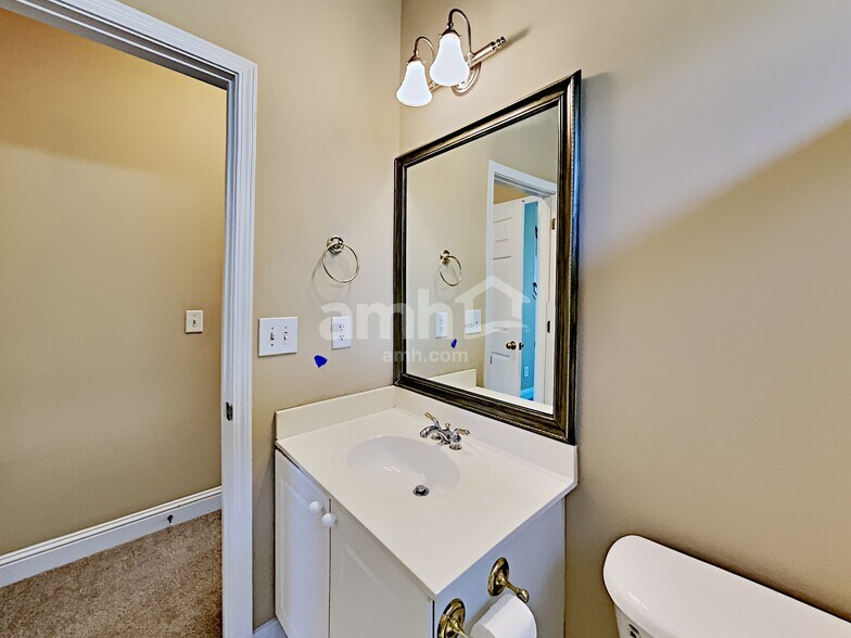 Building Photo - 1238 Wood Iris Ln