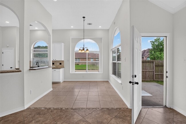 Building Photo - 23827 Spring Dane Dr