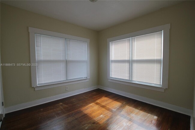 Building Photo - 510 Plymouth Rd