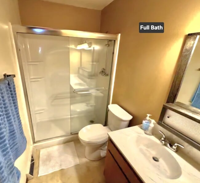 Building Photo - 705 Rural Ave