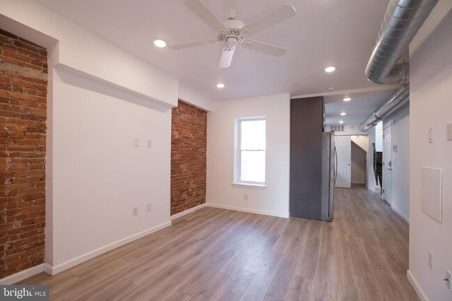 Building Photo - 1611 Swain St