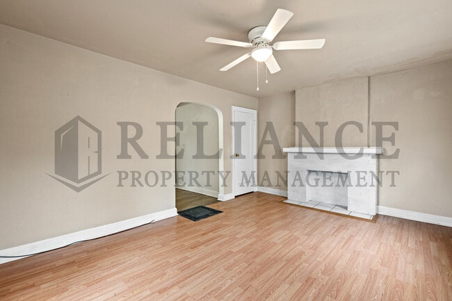 Building Photo - 412 N Lorraine Ave