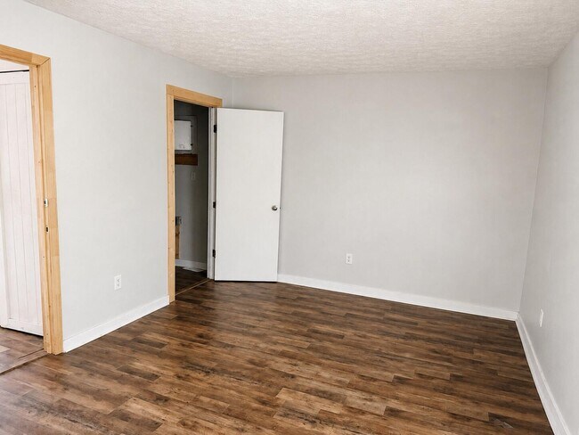 Building Photo - 51 Shields Ln