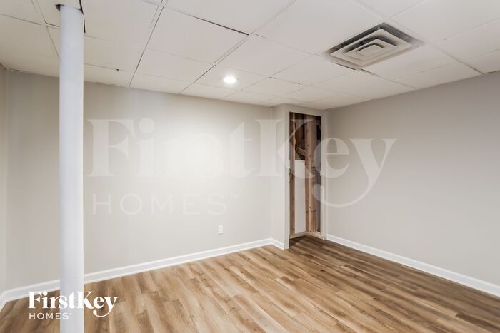 Building Photo - 273 Fairview Oak Pl