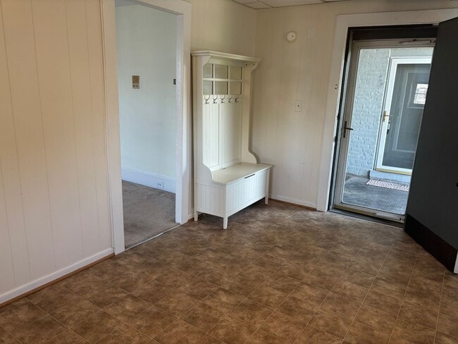 Building Photo - Gorgeous 1 Bedroom 1 Bathroom Condo locate...