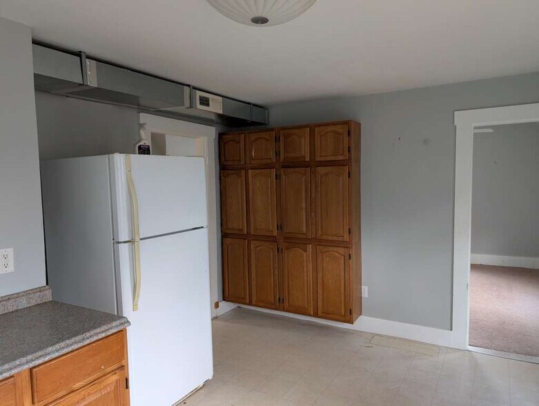 Building Photo - 91 Maplewood Ave