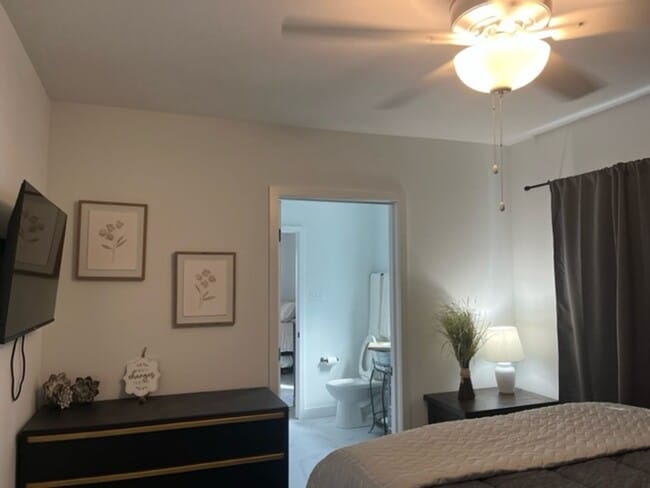 Building Photo - Cool 2 Bed House In Central COMO!