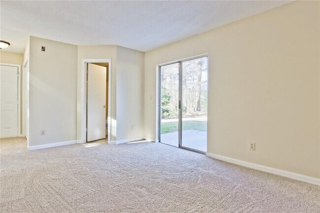 Building Photo - 3657 River Ridge Ct