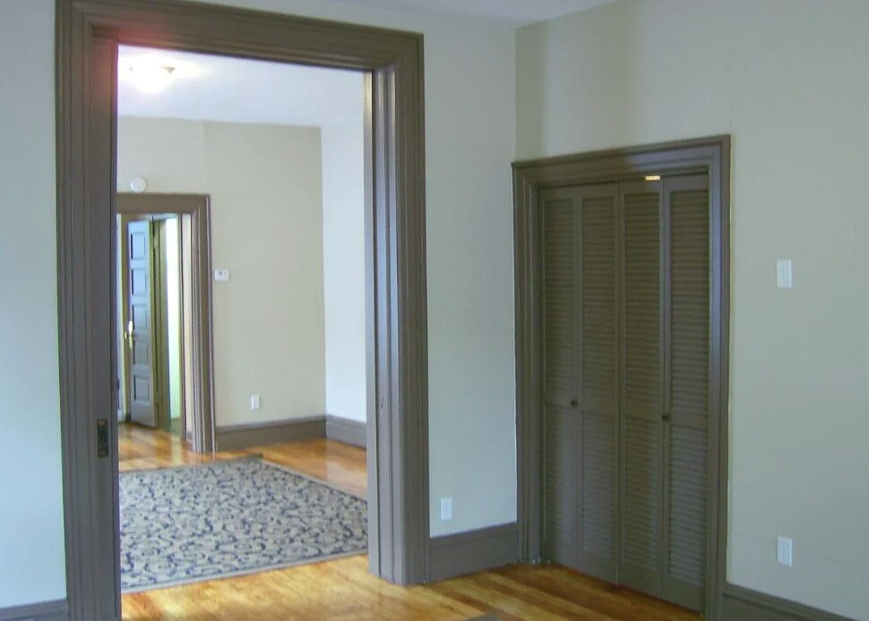 Building Photo - 3205 Arsenal St