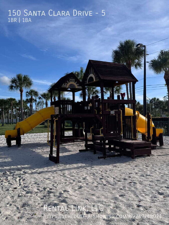 Building Photo - 150 Santa Clara Dr