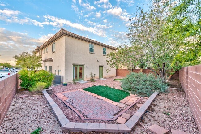Building Photo - 8495 Cerritos Ct