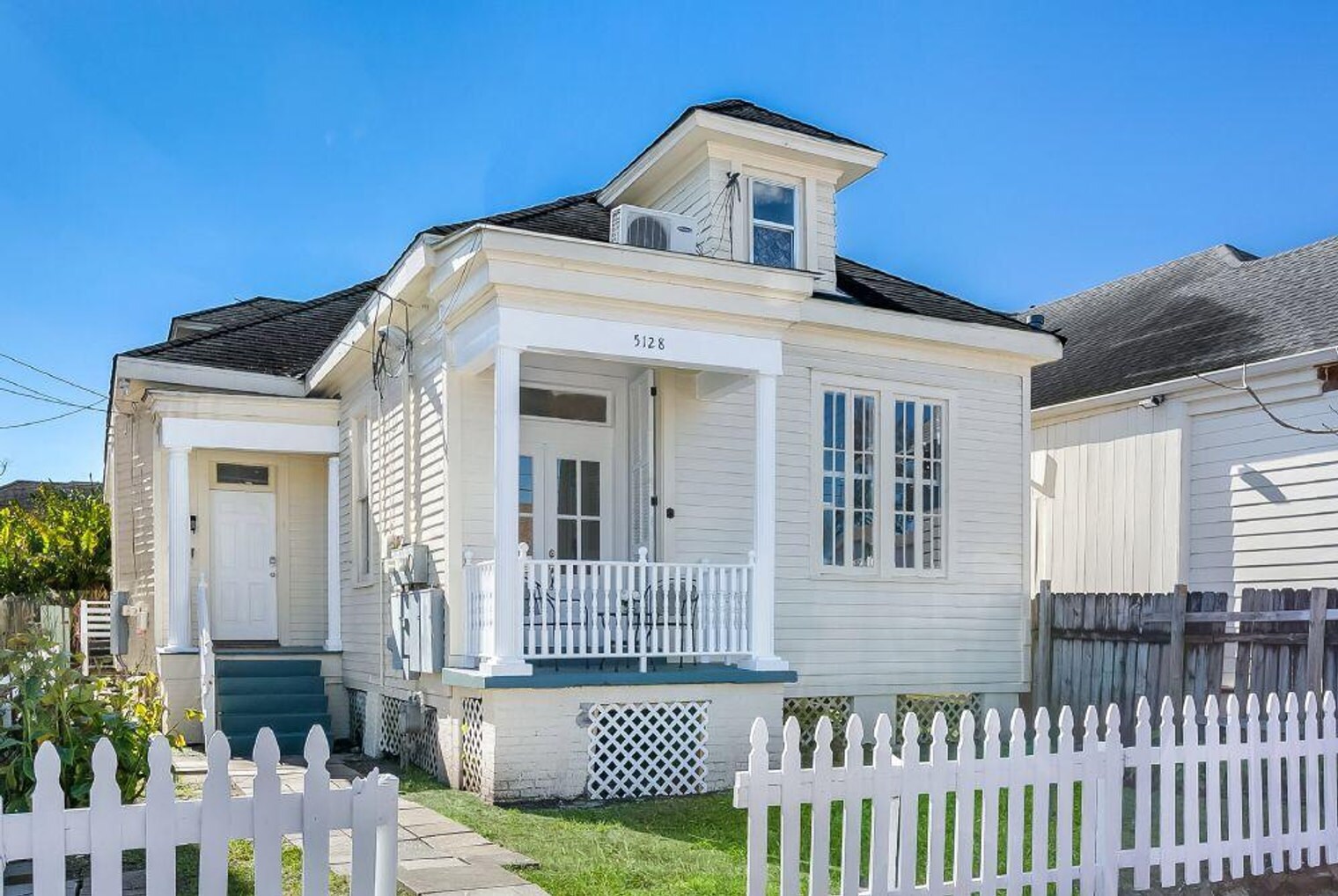 Building Photo - 5128 Freret St