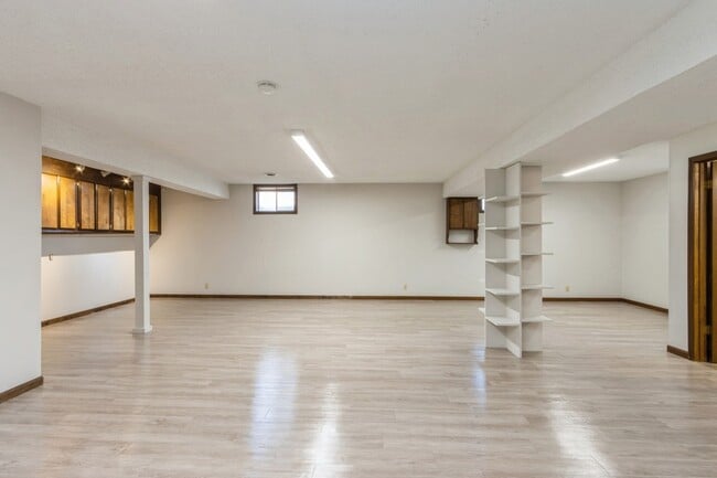 Building Photo - 7405 W 74th St
