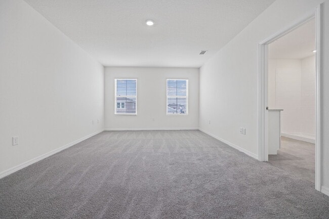 Building Photo - "Spacious 5-Bedroom Retreat with 3 Full Baths in Epperson Lagoon Wesley Chapel – 2,601 Sq. Ft. of...