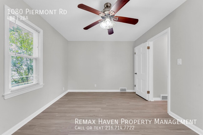 Building Photo - 1080 Piermont Rd