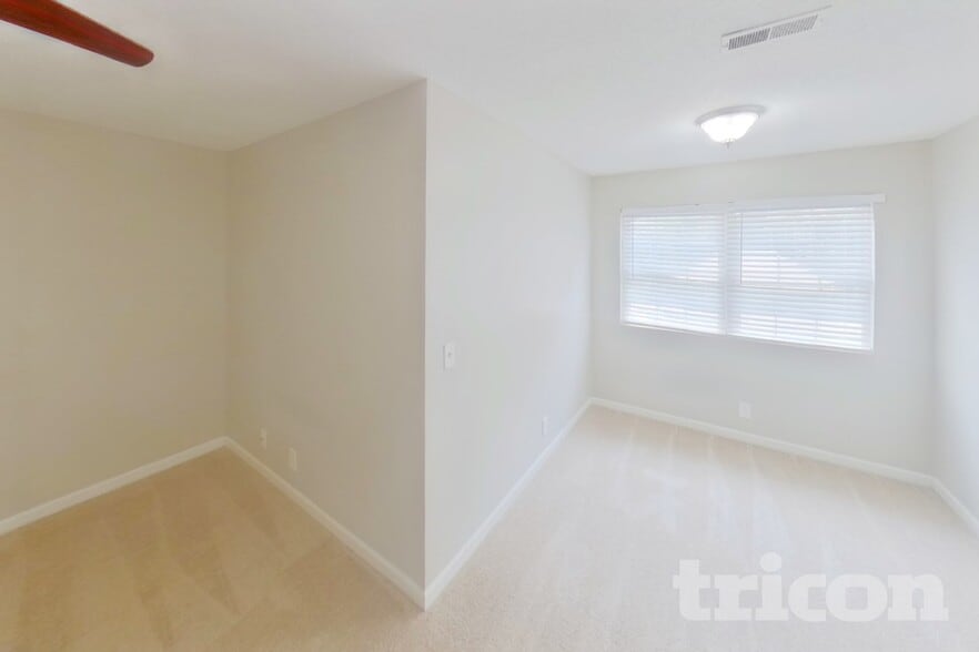 Building Photo - 5020 Boyd Dr