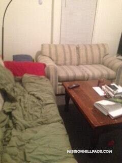 Building Photo - 42 Hillside St