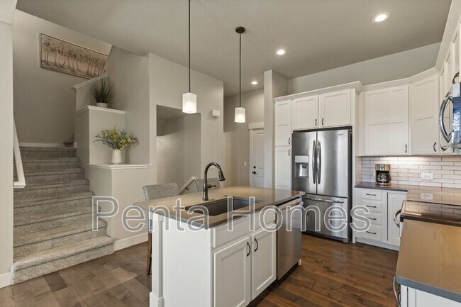 Building Photo - 1708 W 50th St