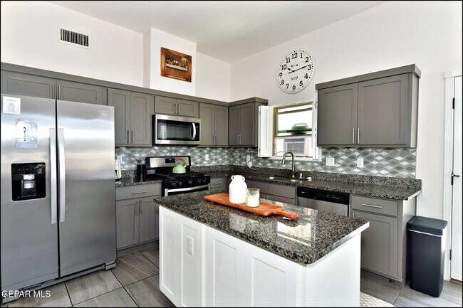 Building Photo - 224 Glenlivet Way