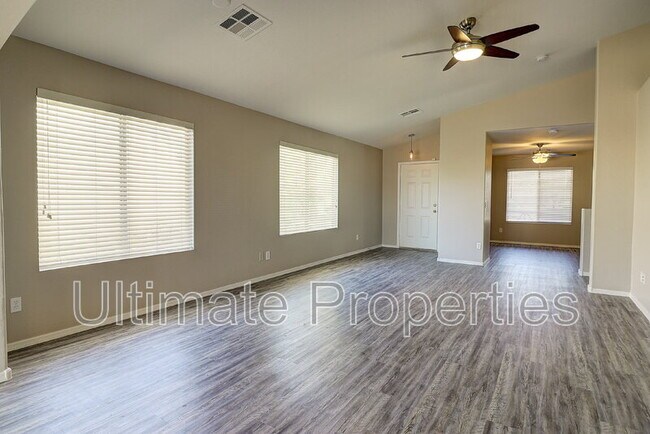 Building Photo - 15591 W Shiloh Ave