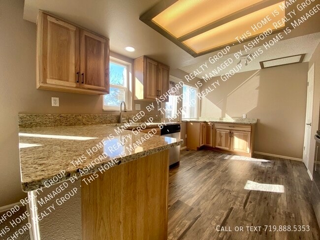 Building Photo - 8001 Horizon Dr