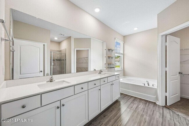 Building Photo - 123 Sailors Landing Ct