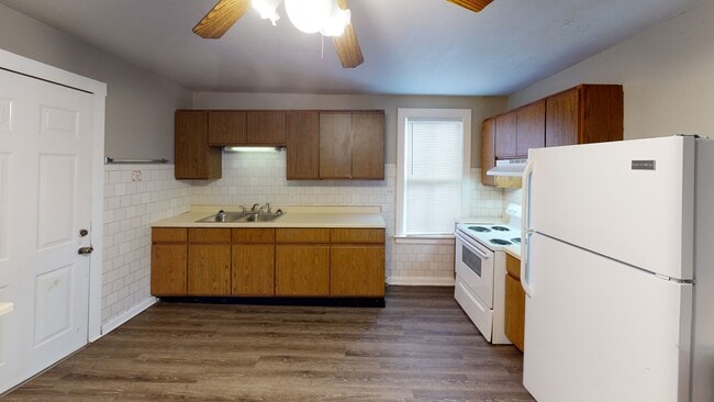 Building Photo - 117 E Morgan St