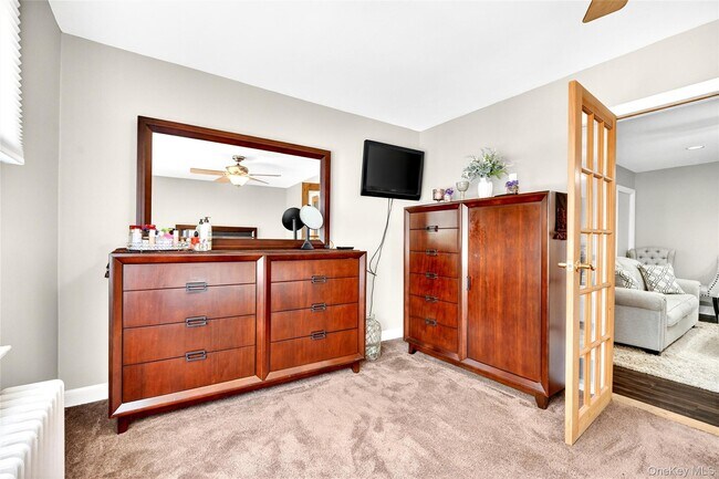 Building Photo - 109 Broadway