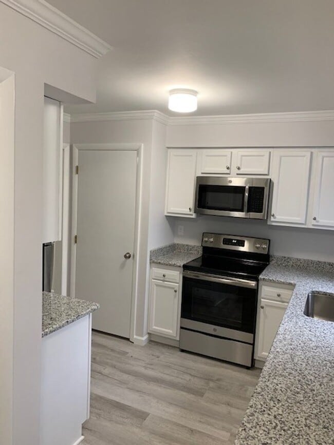 Building Photo - 2 Bed 2 Bath in Fox Fire