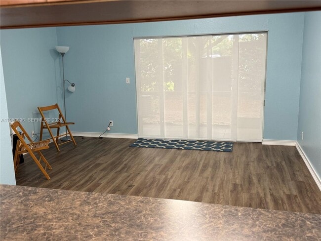 Building Photo - 8285 Pacific Beach Dr