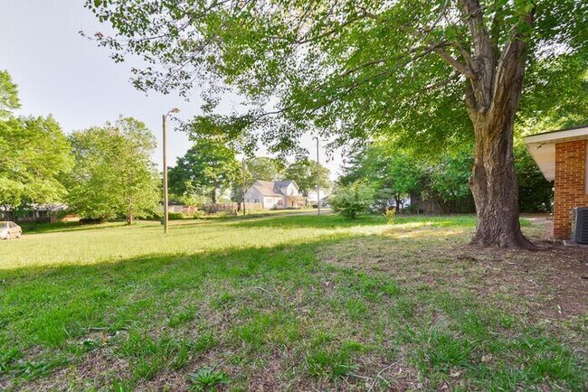 Building Photo - Charming 3 Bedroom in Williamston!