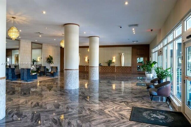 Building Photo - 5401 Collins Ave