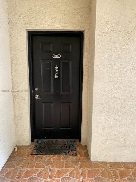 Building Photo - 5900 W Sample Rd