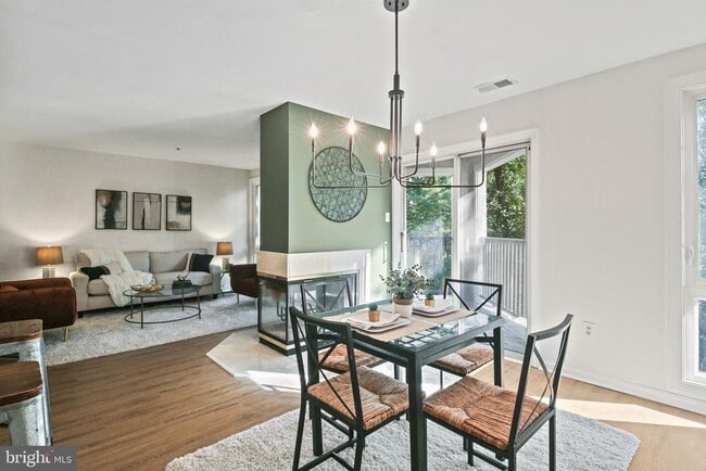 Building Photo - 5006 Dorsey Hall Dr