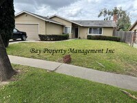 Building Photo - Updated 3-Bedroom Home with Large Backyard – Pets Welcome!