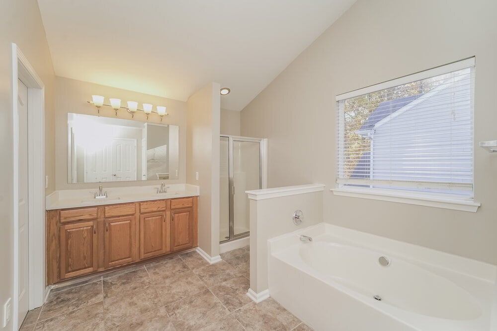 Building Photo - 331 Mountain Quail Dr