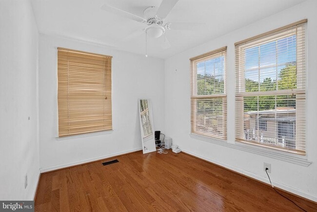 Building Photo - 10522 Lime Tree Way