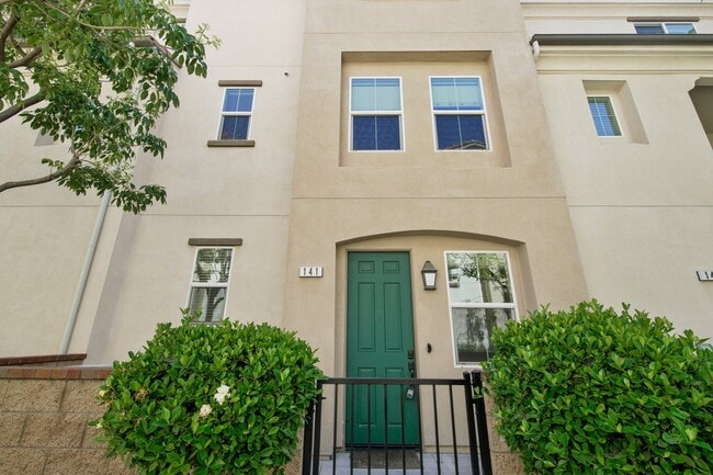 Building Photo - 141 Eureka Pl