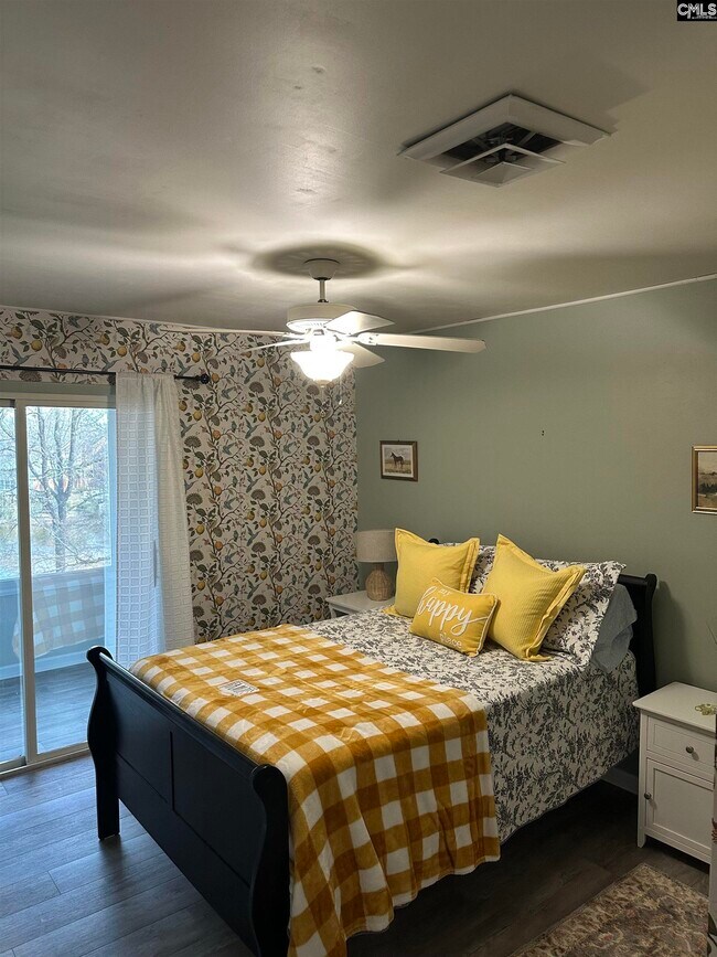 Building Photo - 301 Harbor Heights Dr