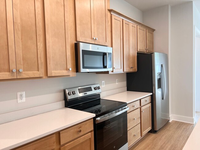 Building Photo - 1606 Koch Ct