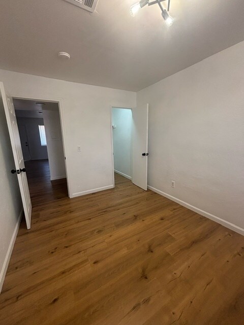 Building Photo - 321 W Orange Ave