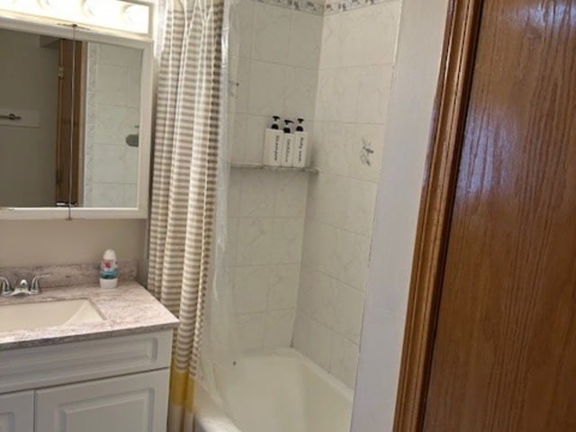 Building Photo - 915 E Oakton St