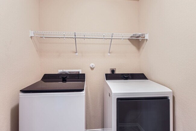 Building Photo - 10427 Ashbury Creek
