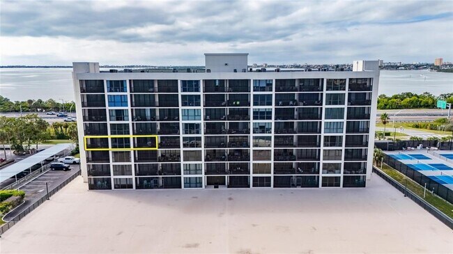 Building Photo - 7100 Sunshine Skyway Ln S