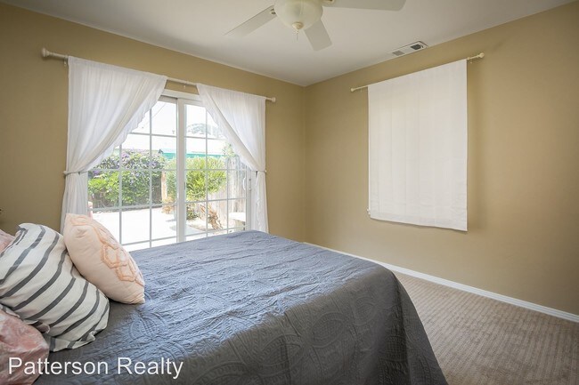 Building Photo - 166 Pier Ave