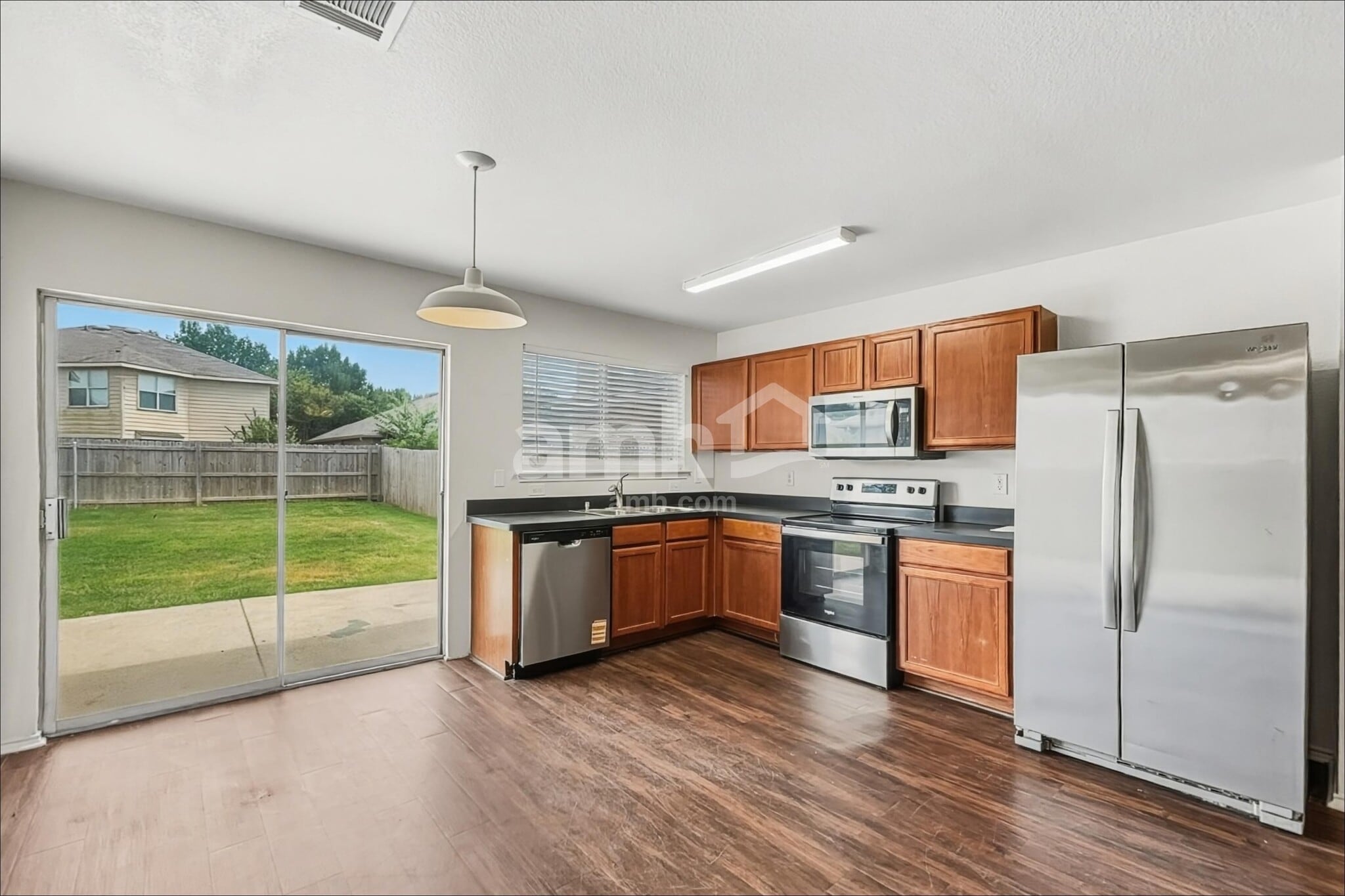Building Photo - 2014 Kingsbridge Dr