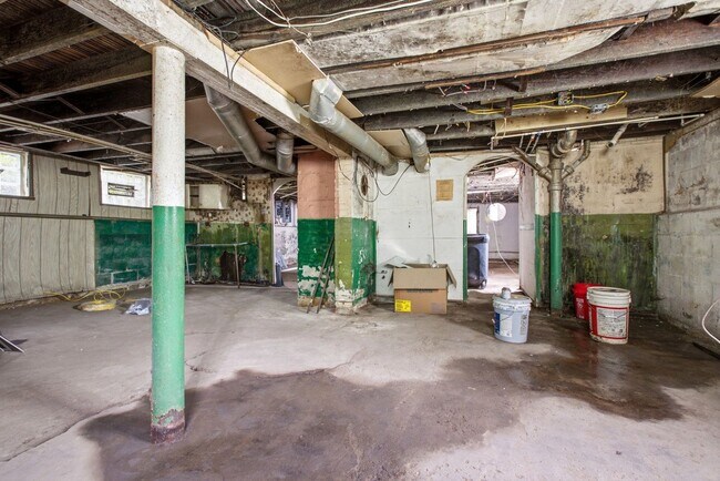 Building Photo - 12313 Rexford Ave