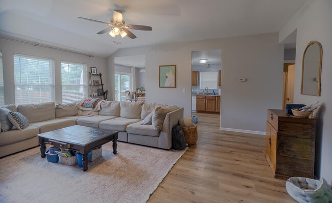 Building Photo - 5104 Opal Dr
