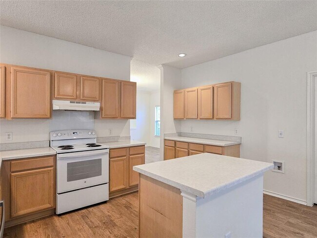 Building Photo - 8321 Cambria Dr